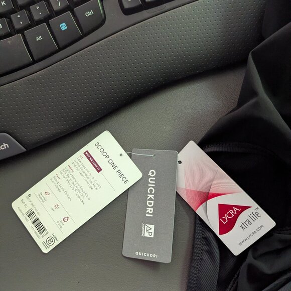 BNWT ATHLETA Scoop One Piece Swimsuit Size Small - Picture 7 of 8